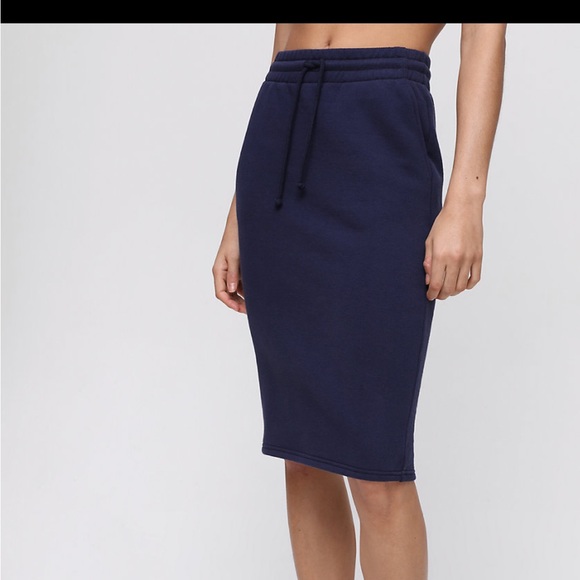 Aritzia cariboo skirt in US size S - Picture 6 of 14